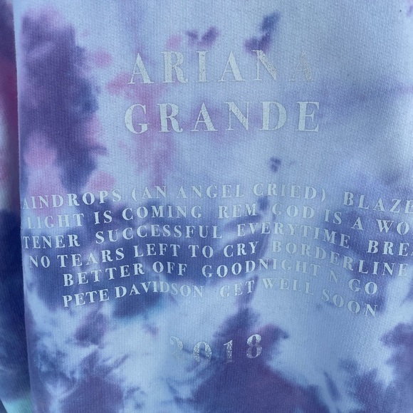 Ariana Grande RARE god is a woman crewneck - Picture 5 of 8